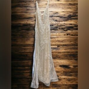 NovaLuxe White Long V Neck Sleeveless gown